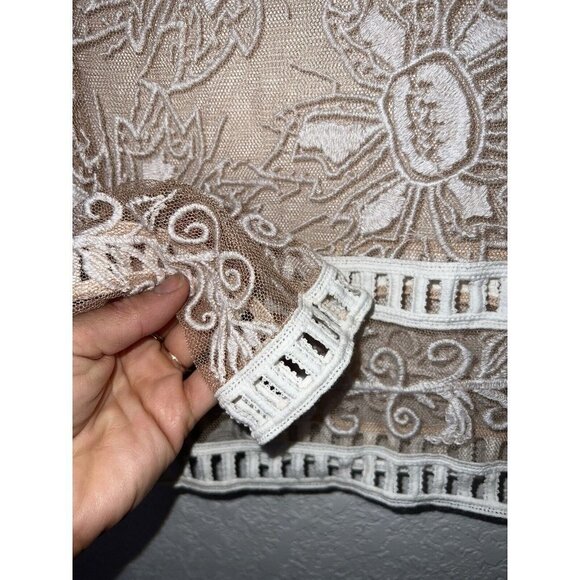 RARE FOR LOVE AND LEMONS DESERT NIGHTS MESH CROP TOP Size Small NEW White V - Picture 7 of 11